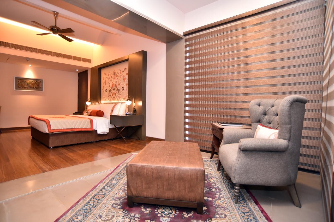 The Lalit Mangar Hotel Dhauj Eksteriør billede